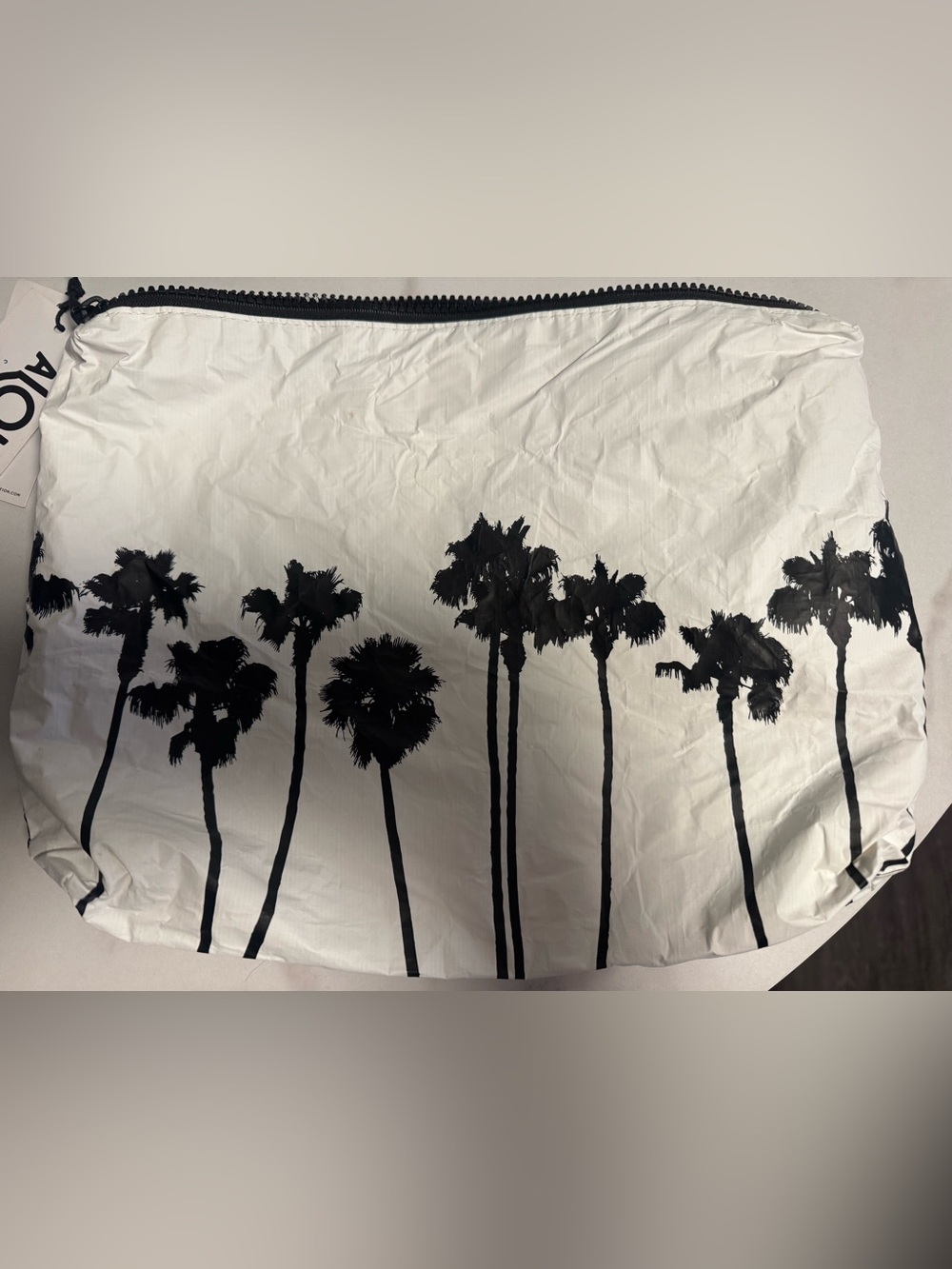 Aloha Collection Mid Encinitas pouch RARE - Picture 3 of 5